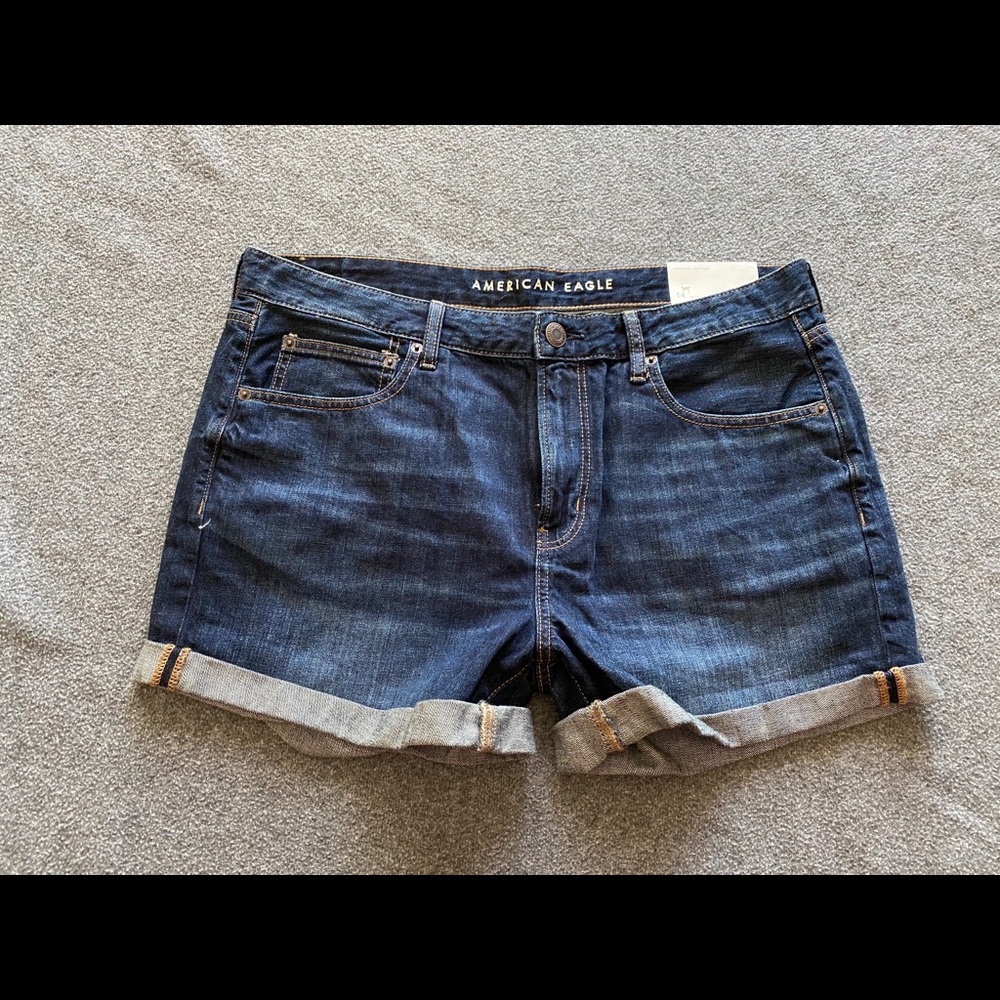 NWT American Eagle size 14 shorts